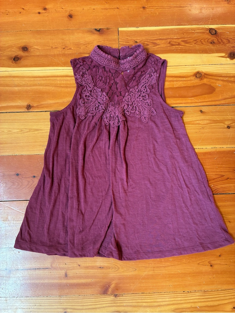 Xhilaration burgundy Lace-Trim Mock Neck Tank